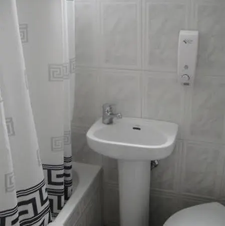 Pension Mesones 3*