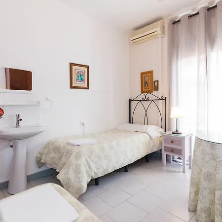 Pension Mesones Guest house 3*