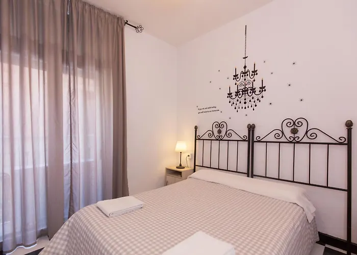 Gasthuis Mesones 3*